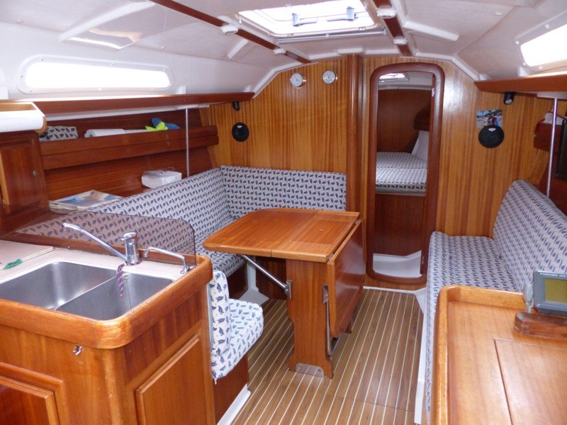 Dufour 35 - 9.JPG